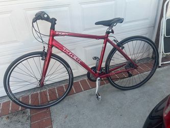 Trek FX Red Hybrid Bike not used for 10 months, has some repairs