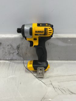 DEWALT DCF885 - 20V MAX* 1/4" IMPACT DRIVER