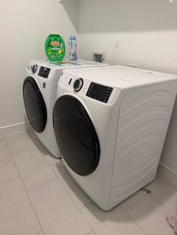 4.8 cu. ft. White Front Load Washer with UltraFresh Vent System and 7.8 cu. ft. Dryer set