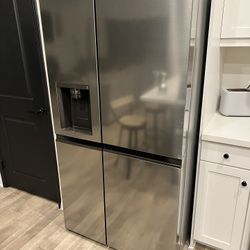 LG Fridge/Make Offer (Needs Work) 