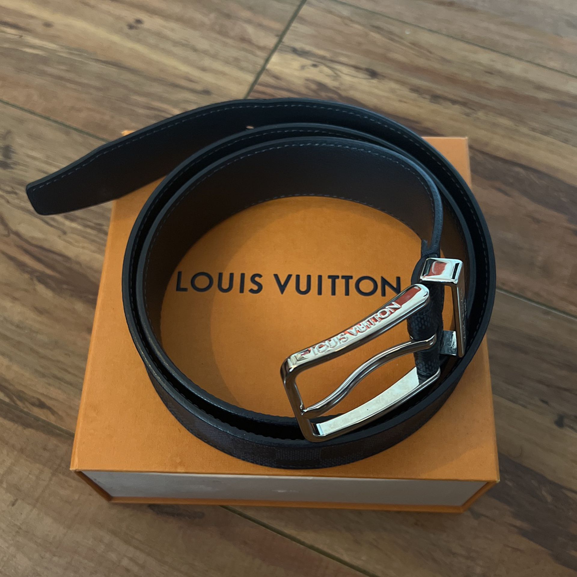 Louis Vuitton for Sale in Los Angeles, CA - OfferUp