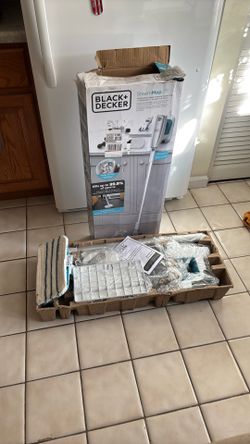 BLACK+DECKER SteamMop with Attachments - NEW