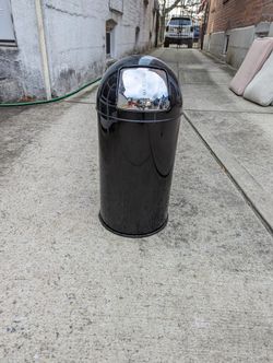 22" Garbage Can