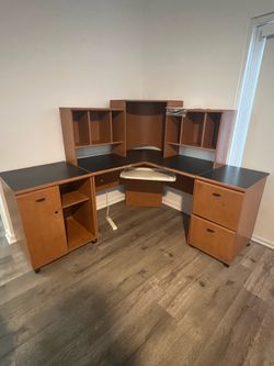 Free desk