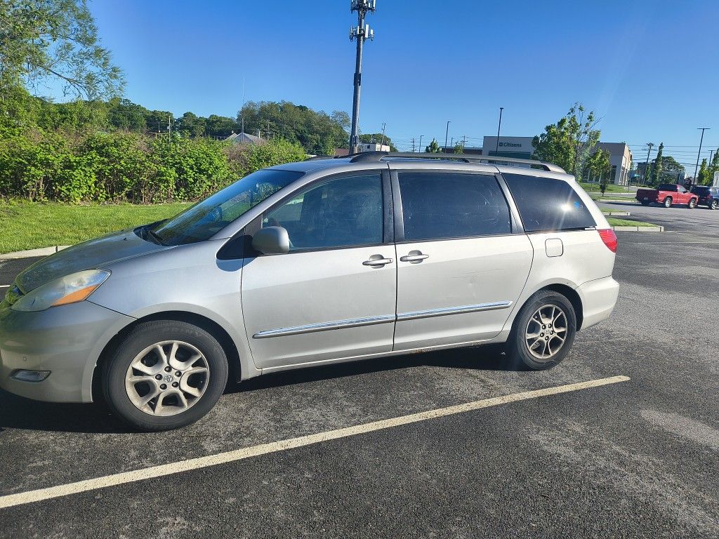 2006 Toyota Sienna