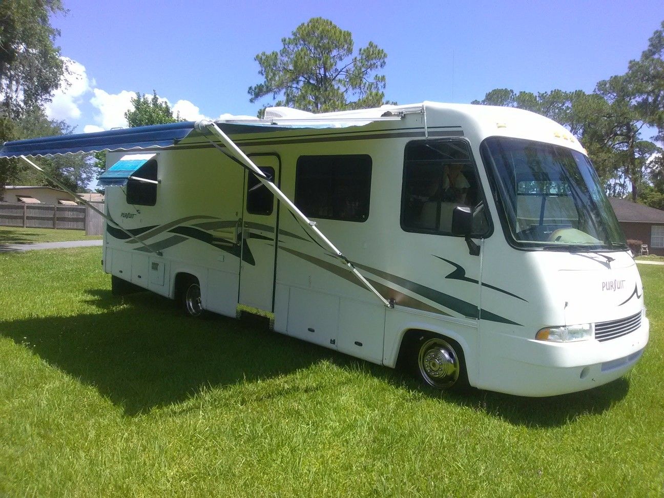 2000 30' GEORGIEBOY PURSUIT MOTORHOME