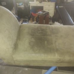 Nice Chaise Lounger Couch 