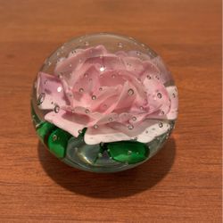 Rose Glass Paperweight With Controlled Bubbles 3 1/2”x2” B32
