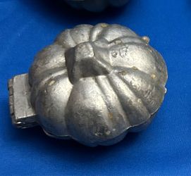Antique Pewter Pumpkin Mold - Ice Cream / Chocolate