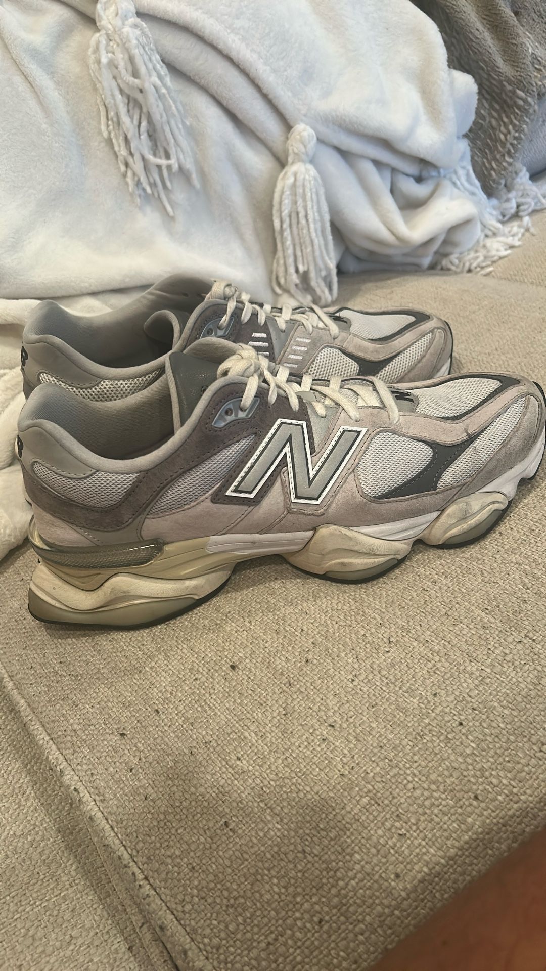 New Balances 9060 (Rain Cloud Grey)