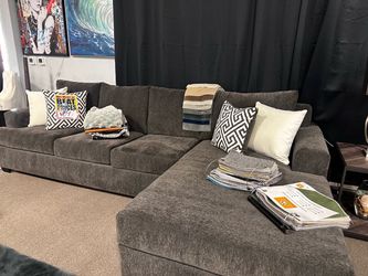 Customizable sofa! 🛋️🩶📦 Any fabric & color!