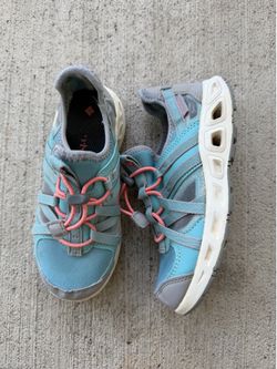 Columbia Okolona Water Outdoor Shoes Youth Size 12 Gray & TealColumbia