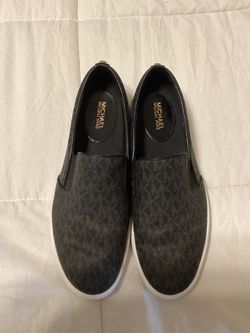 Michael Kors Teddi Signature Logo Slip-on Sneakers  size 8M-$30