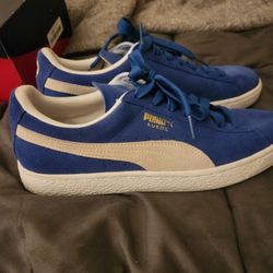 Pumas Size 9.5