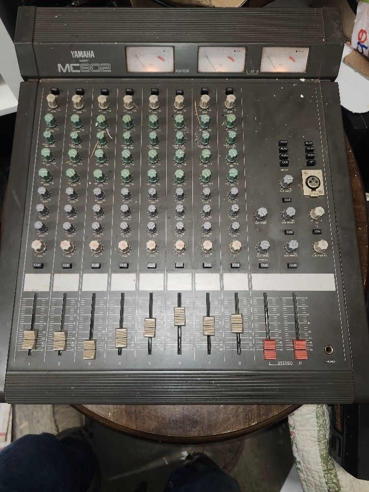 Yamaha MC802 Mixer