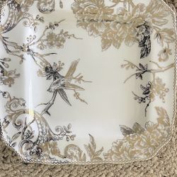 Dinner plate set