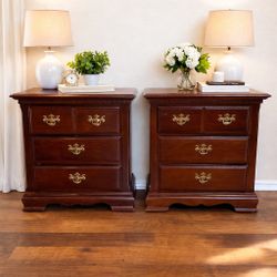 Beautiful Mahogany Nightstands 