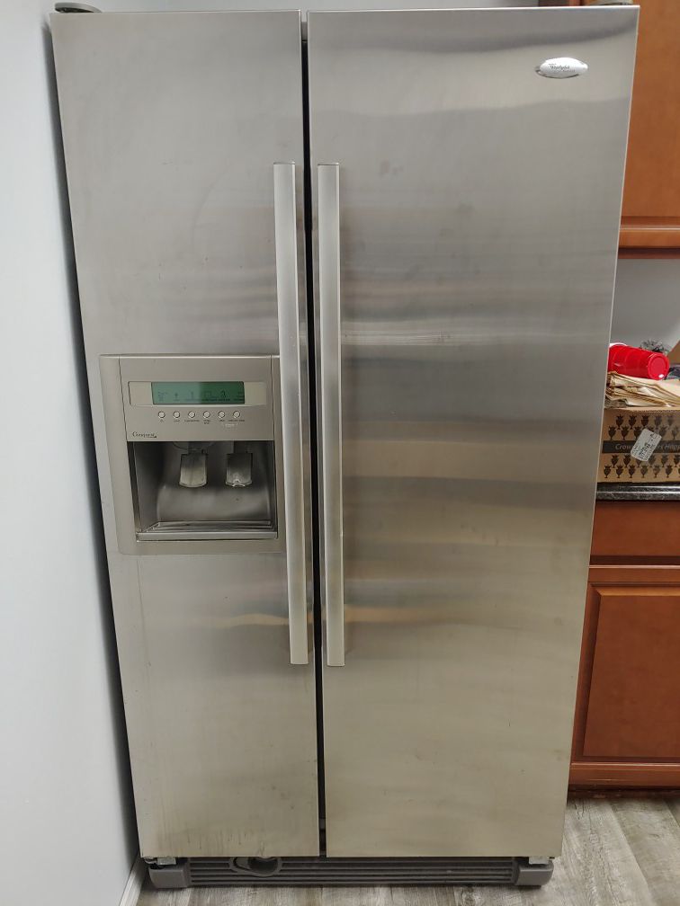 Whirlpool Conquest Gold Refrigerator