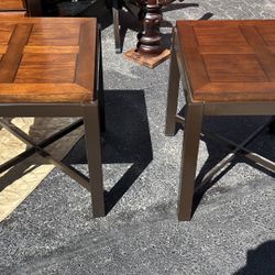 2 Ashley furniture signature design square end&side table metal frame accent table L24”*H25”(address in description) 👇delivery 🚚 available within 15