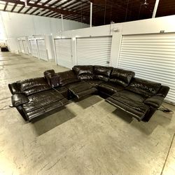 FREE DELIVERY•Huge Leather Sectional