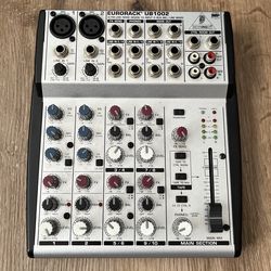 Behringer Eurorack UB1002 Mixer