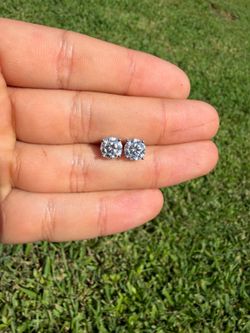 Moissanite Stud Earrings 6.5mm VVS1 GRA