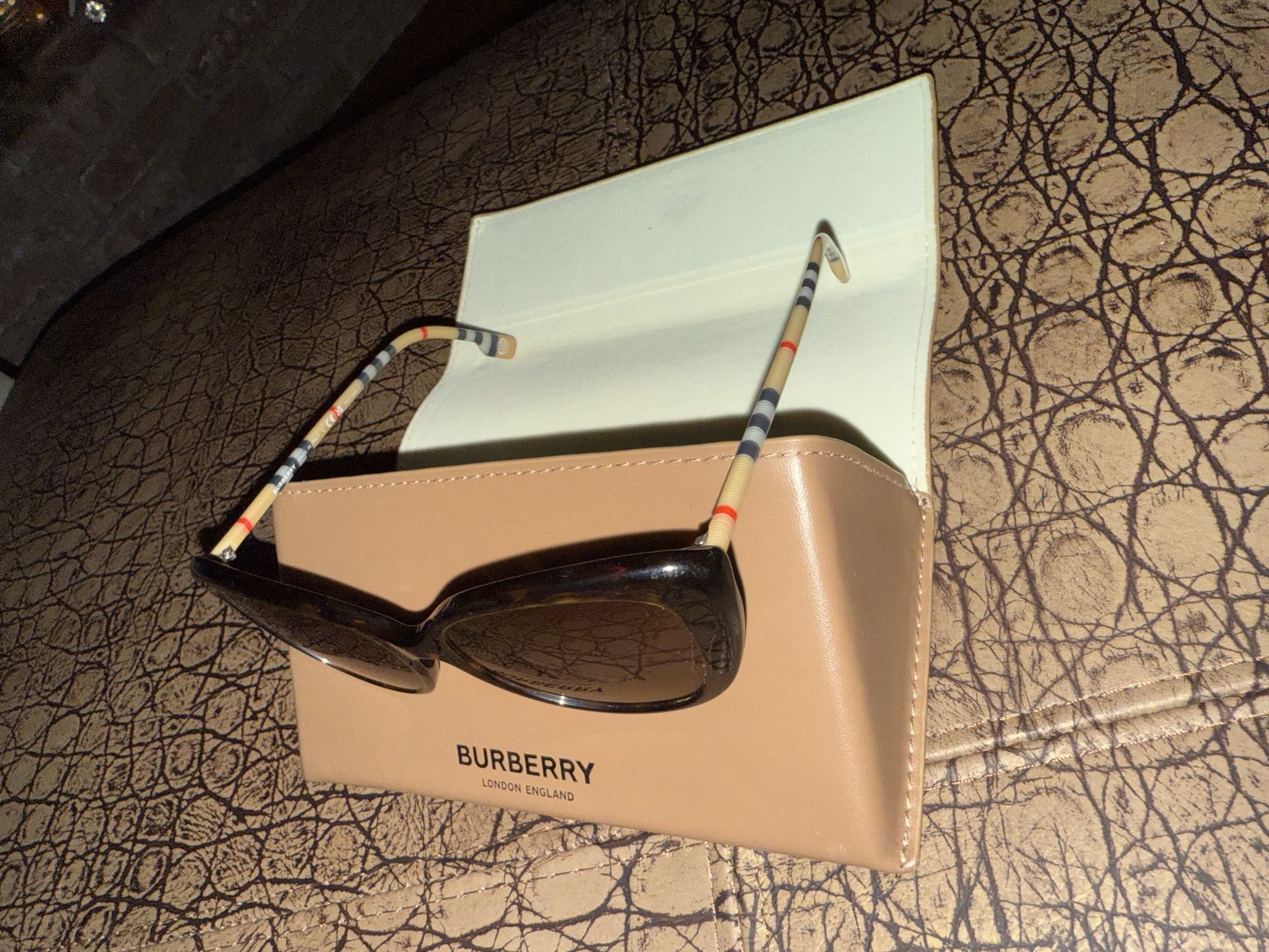 Burberry Sunglasses Great Condition $40