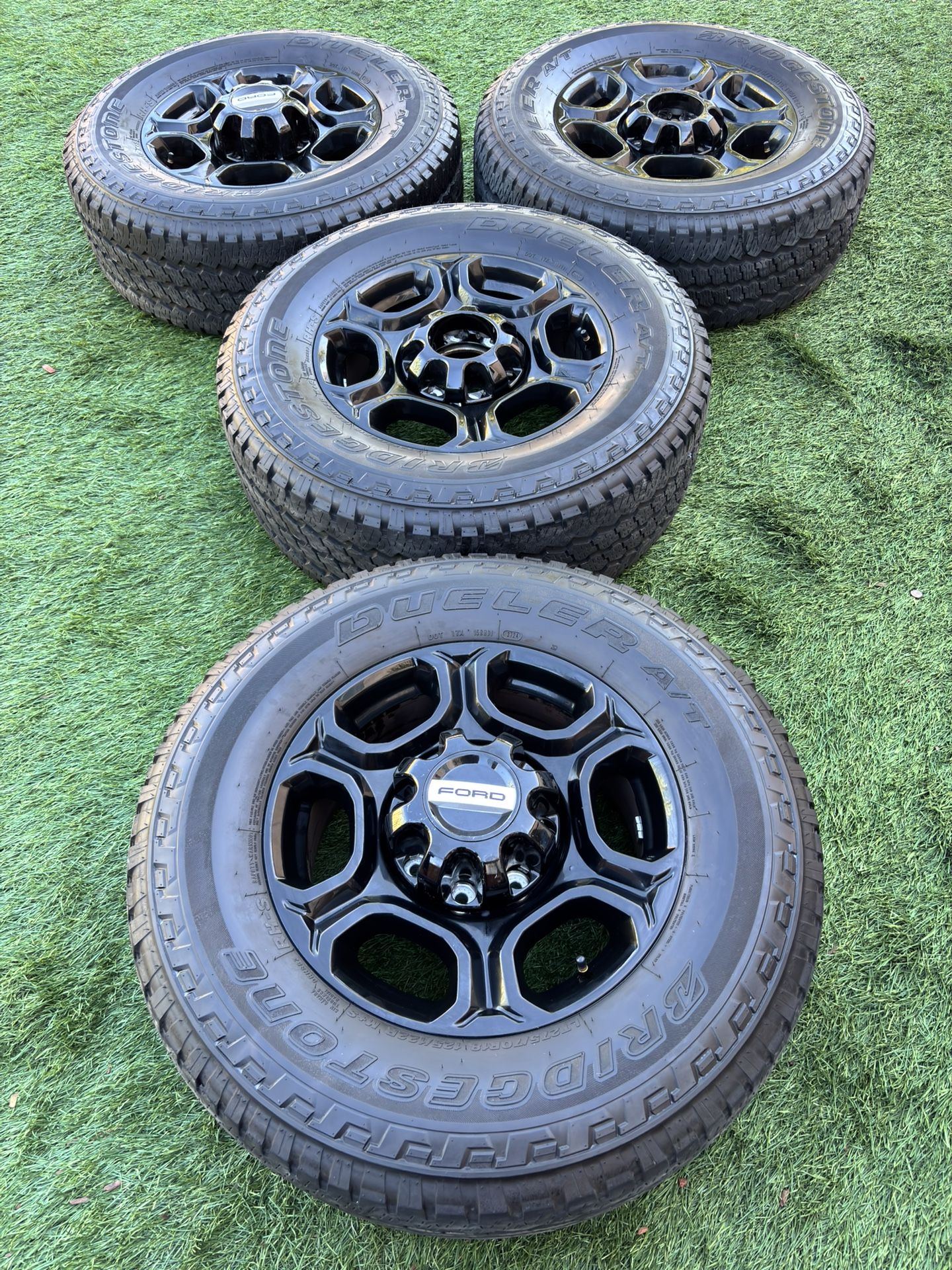 Ford super duty rims ford f250 F350 rims 8x170 king ranch ford 2500 y 3500 Ford excursion Rines Ford lariat rims and tires ford rims F2500 F3500 ford
