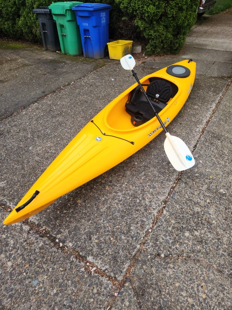 12' Kayak - Wilderness Systems - Pungo 120