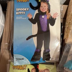 Spooky kitty Halloween costume