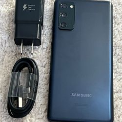 Samsung Galaxy S20 FE  , Unlocked  for all Company Carrier ,  Excellent Condition Like New 