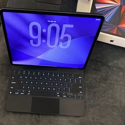 iPad Pro + Magic Keyboard + Magnetic Stand + Case – Excellent Condition