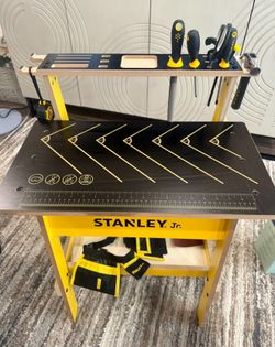 Stanley jr Table