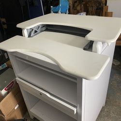 Adjustable Computer Table 