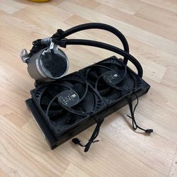 Castle Liquid Cooler PC