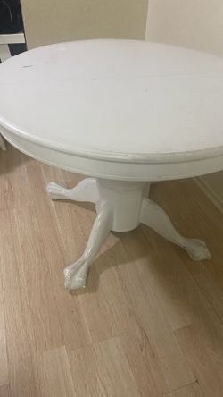 Solid wood table round