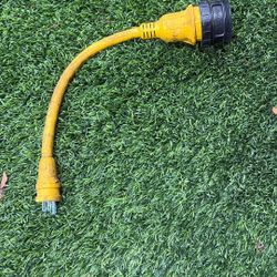 Marinco EEL Shore Power Pigtail Adapter, 15 Amp 125V Male to 30A 125V Female