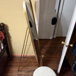 Mirror And Storage Seat