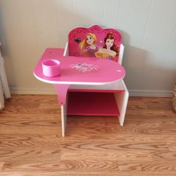 Kids Desk (YES IT'S AVAILABLE) 