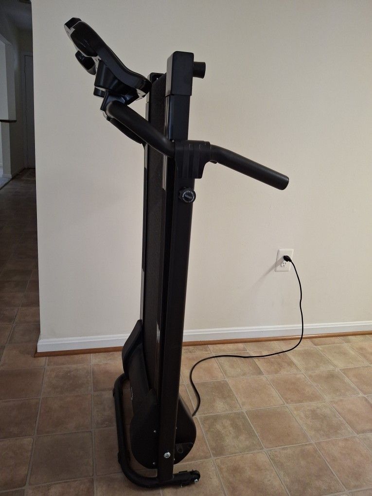 Zelus Motorized Treadmill 750W