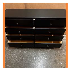Dresser/  Eight drawers dresser