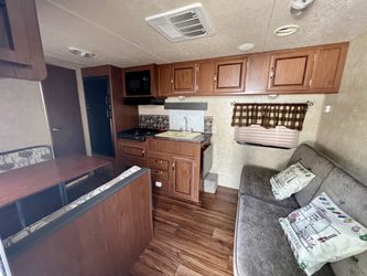 2014 Forest River RV Travel Trailer -Wildwood X-Lite 241QBXL -GREAT CONDITION. Thumbnail