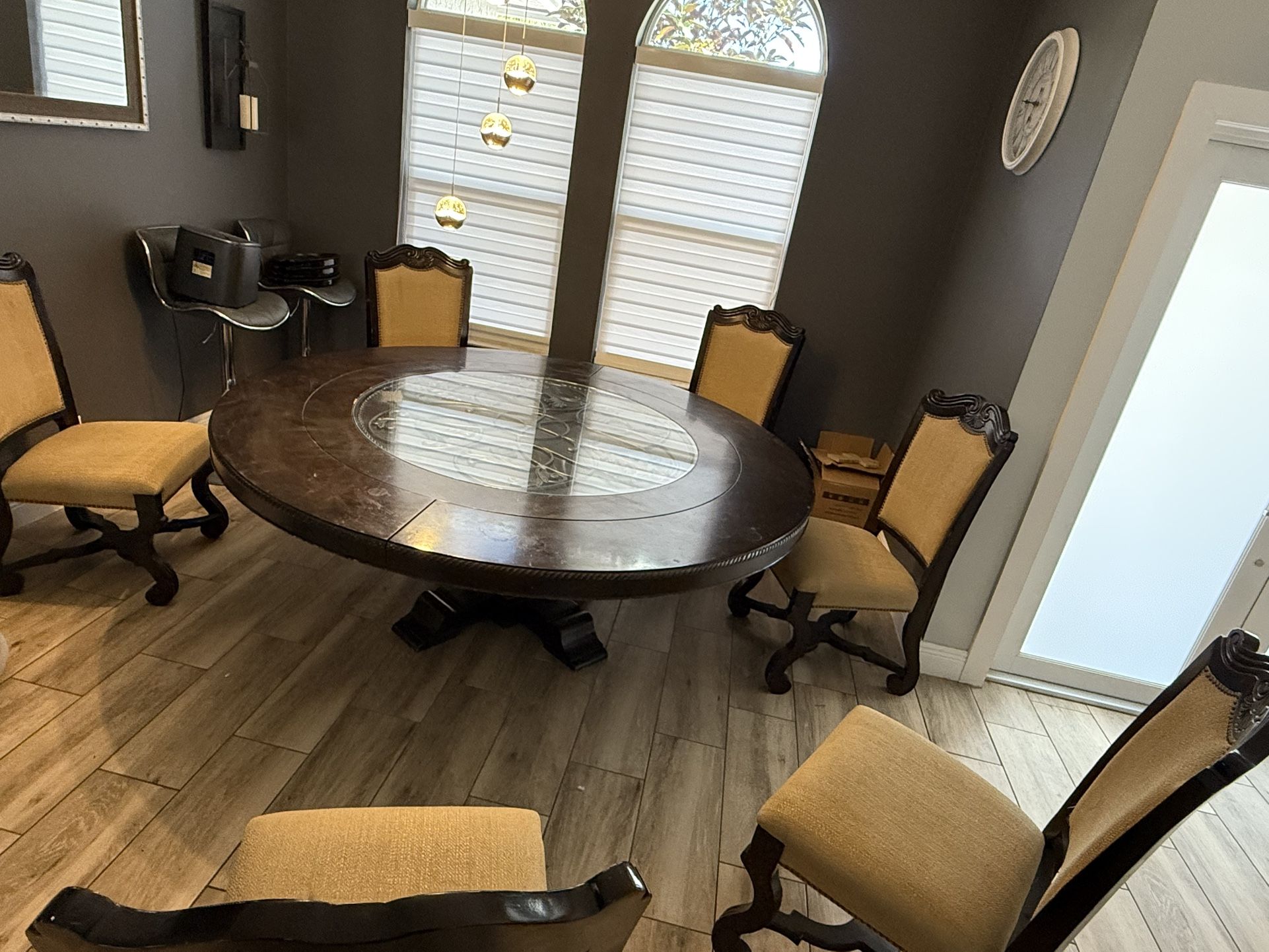 Dining Room Round Table with Chairs