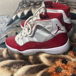 Jordan 11 Cherry