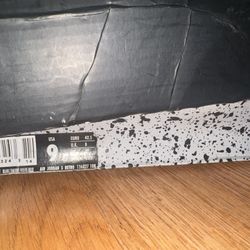 Air Jordan 11 Bred (Black/Red)