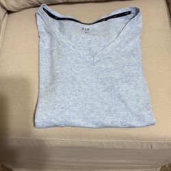 Light Blue Vneck Gap T-shirt Size Large, Gently Used. 