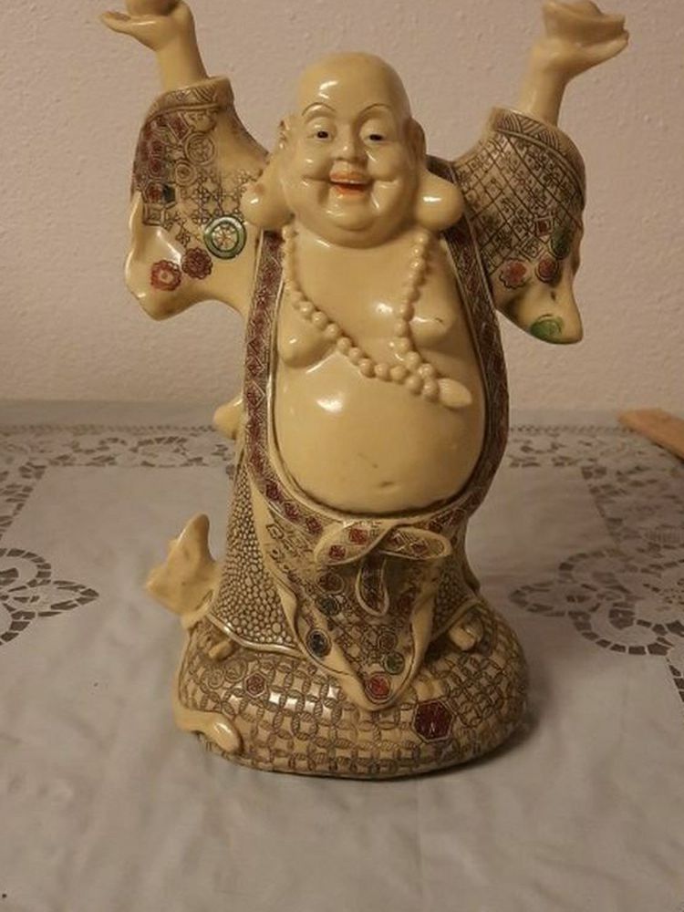 Buddha. Happy, Standing