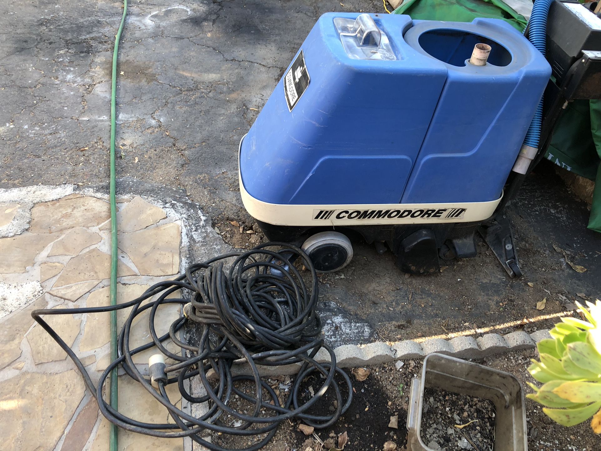 Price is firm Commercial Commodore CMD 115 V, 15 A, 1725 W 150 You are welcome to test all features before you pay us. We bought this item from a w