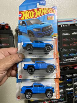 HotWheels Toyota Tacoma factory Wheel Swap