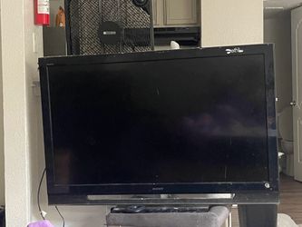 Huge tv great condition